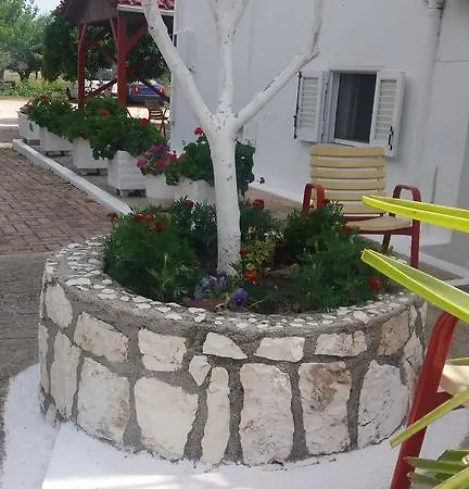 Pantelatos דירה *